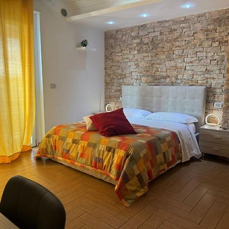 B&B Palazzo Del Toro Montesilvano Bagian luar foto