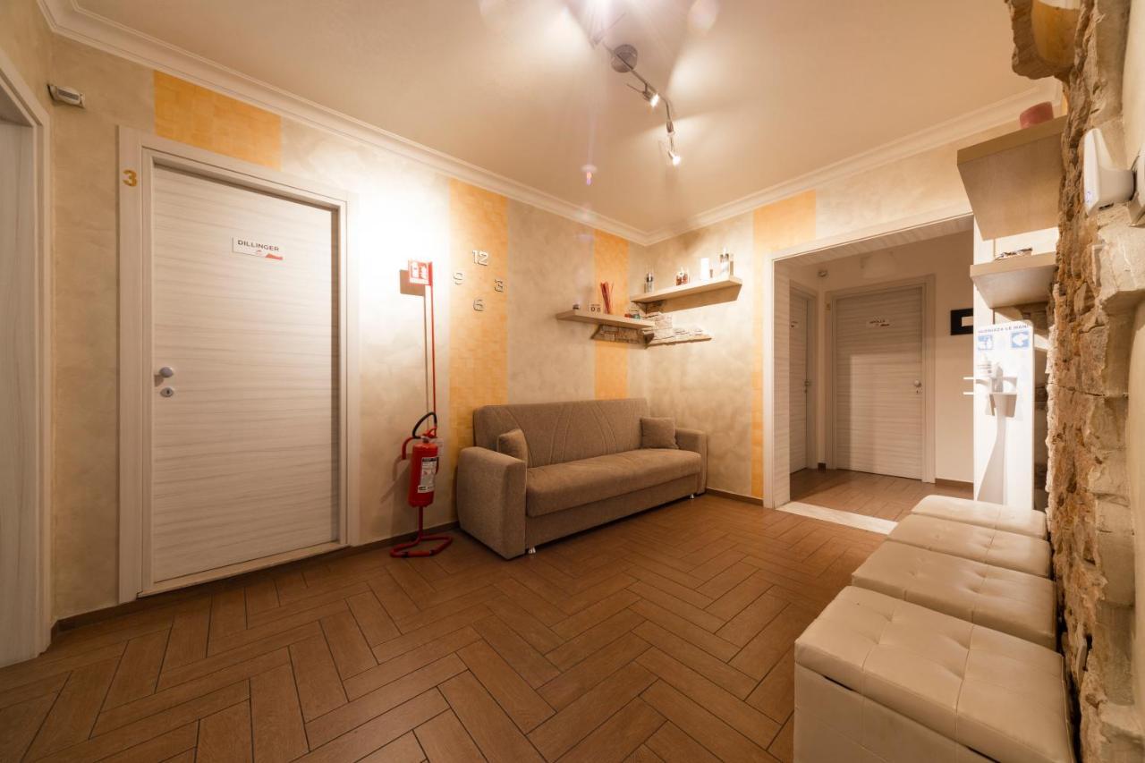 B&B Palazzo Del Toro Montesilvano Bagian luar foto