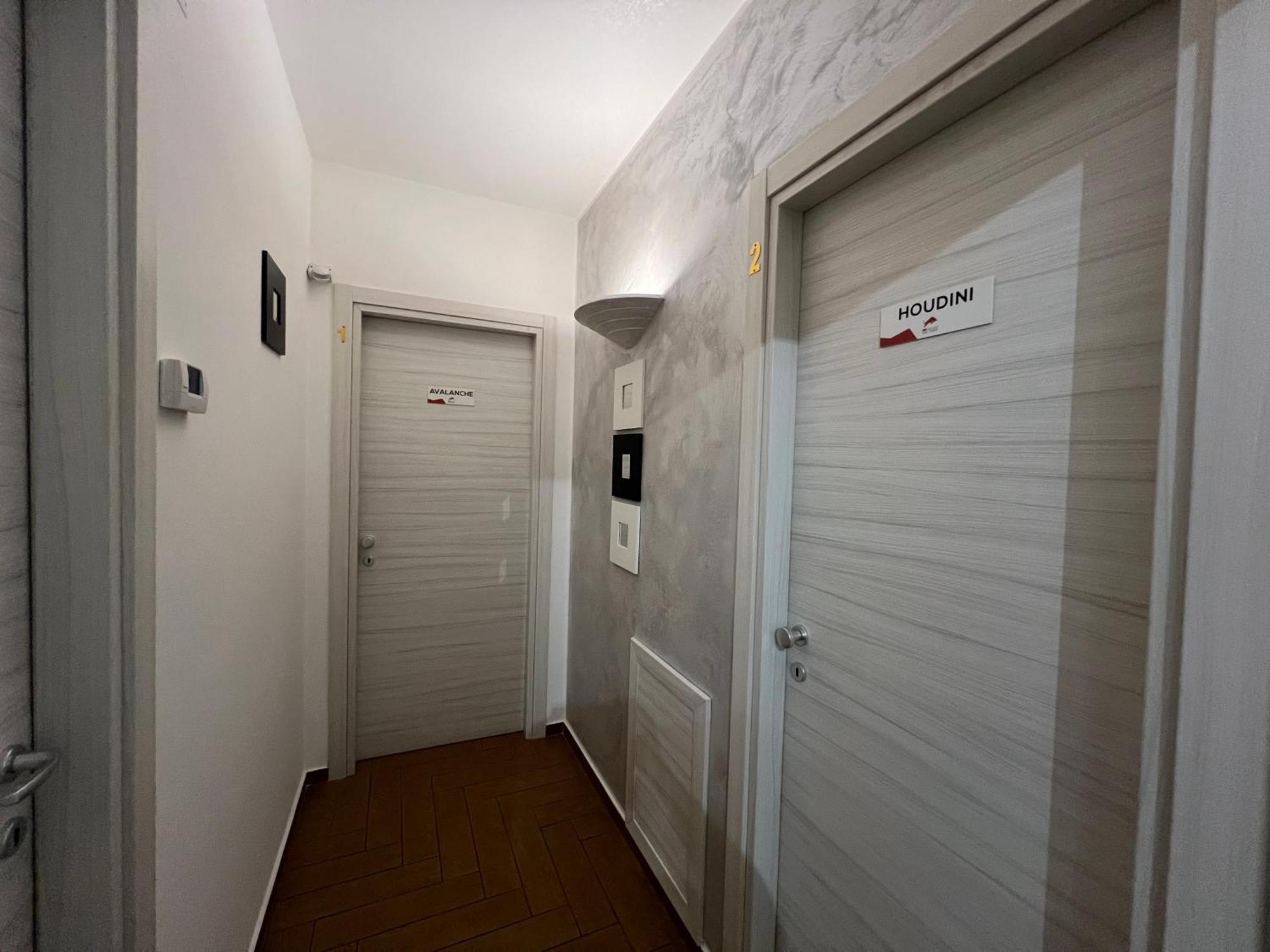 B&B Palazzo Del Toro Montesilvano Bagian luar foto