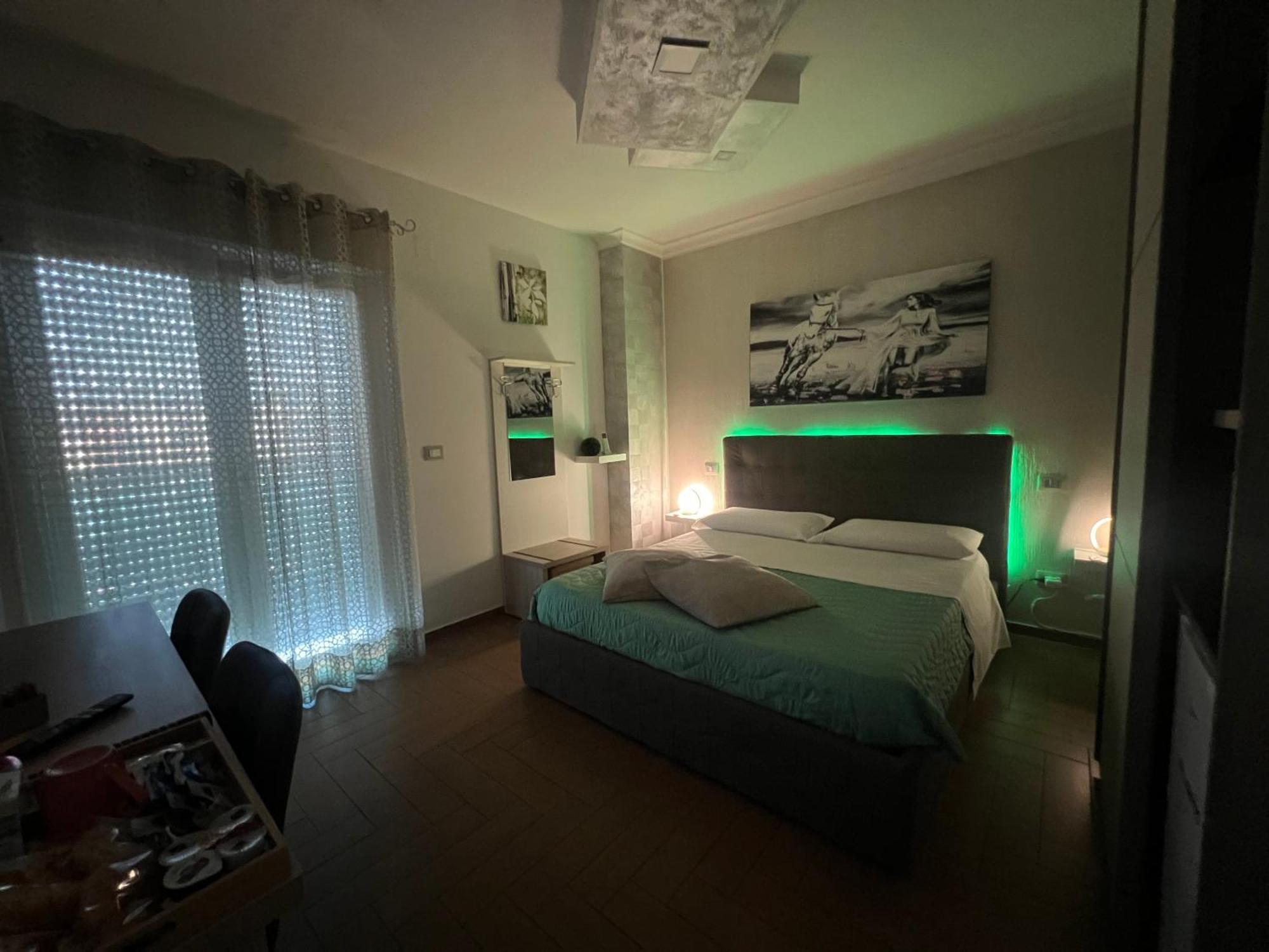 B&B Palazzo Del Toro Montesilvano Bagian luar foto