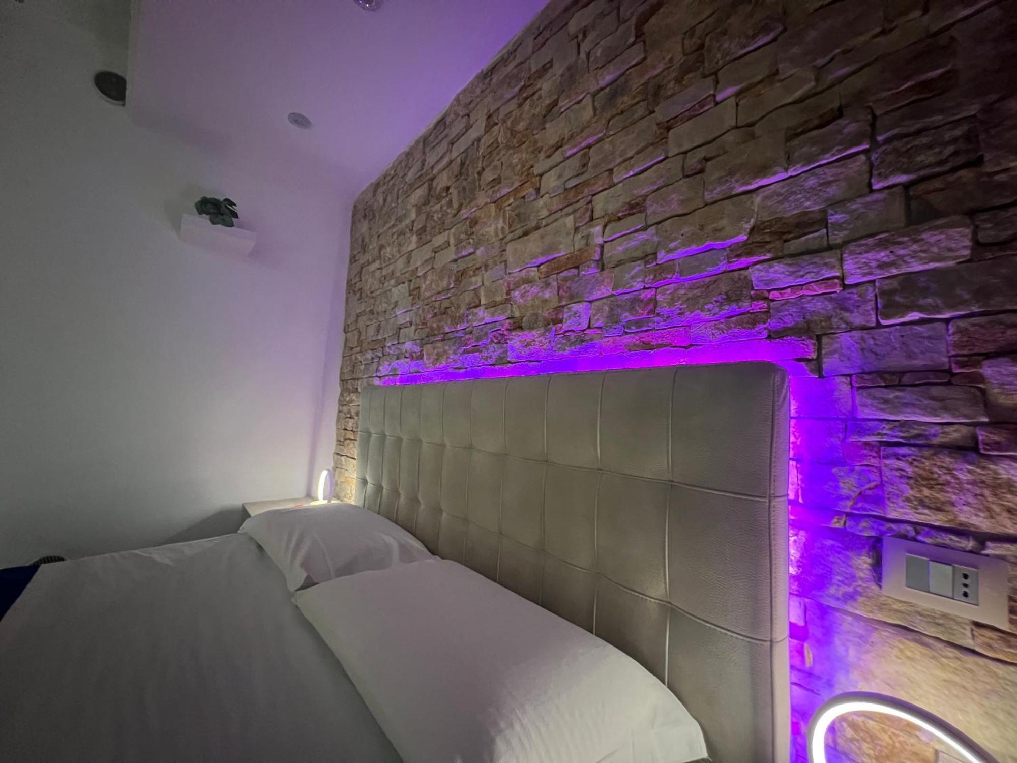B&B Palazzo Del Toro Montesilvano Bagian luar foto