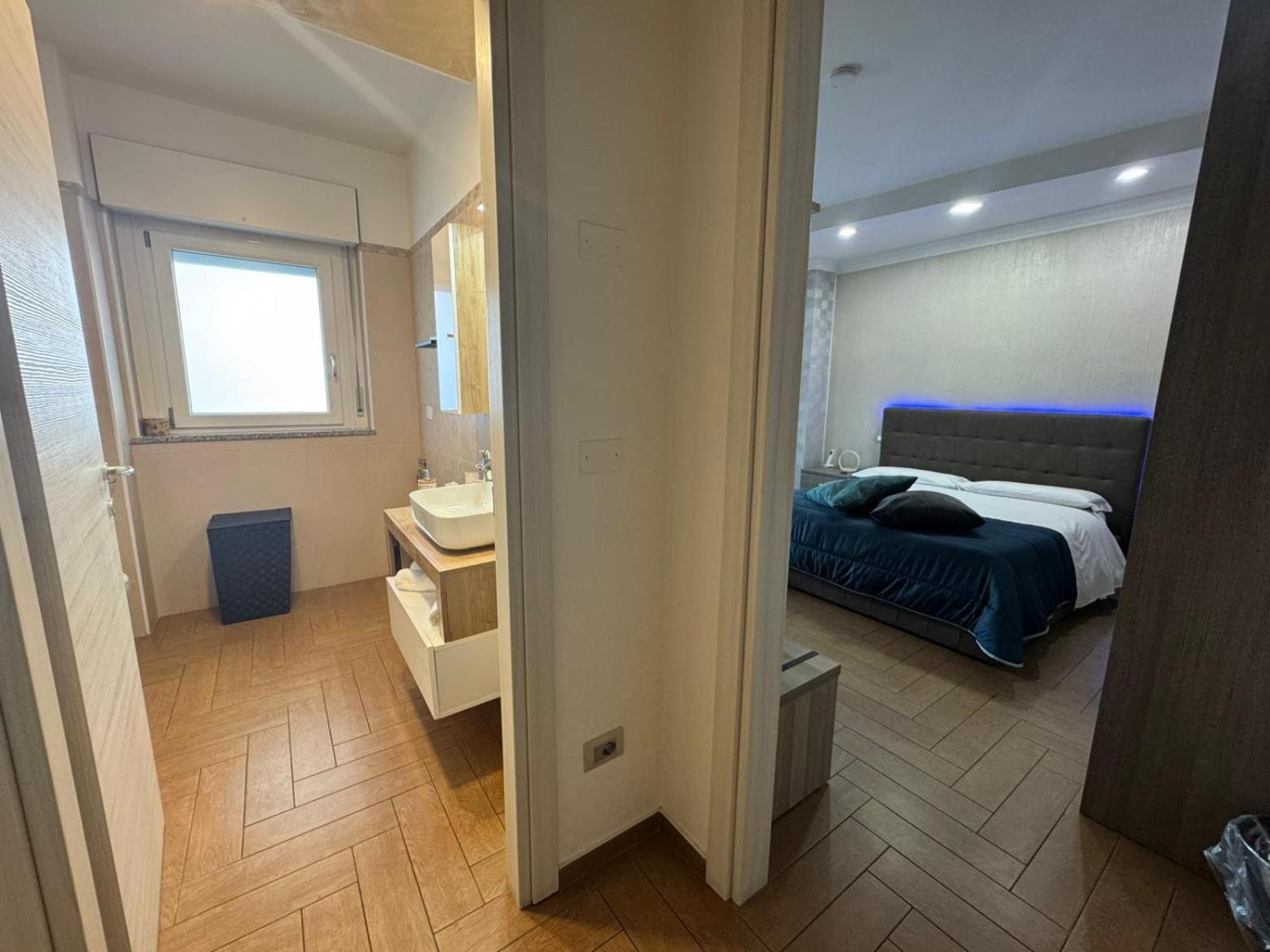 B&B Palazzo Del Toro Montesilvano Bagian luar foto