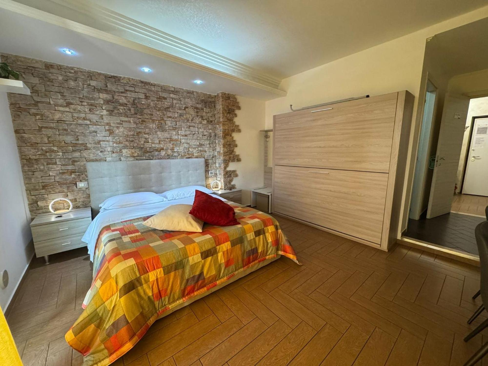 B&B Palazzo Del Toro Montesilvano Bagian luar foto